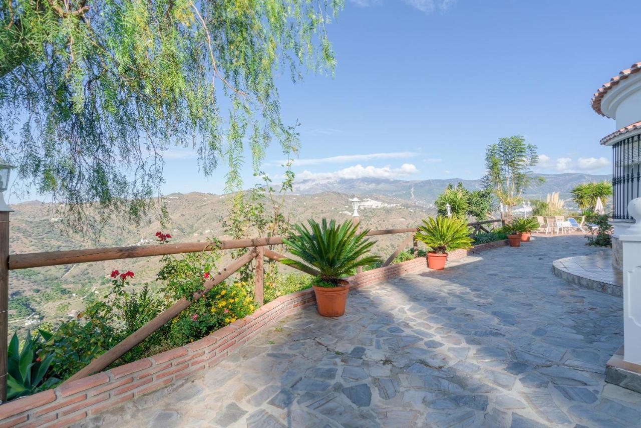 Cortijo La Rijana Villa Sayalonga Ngoại thất bức ảnh