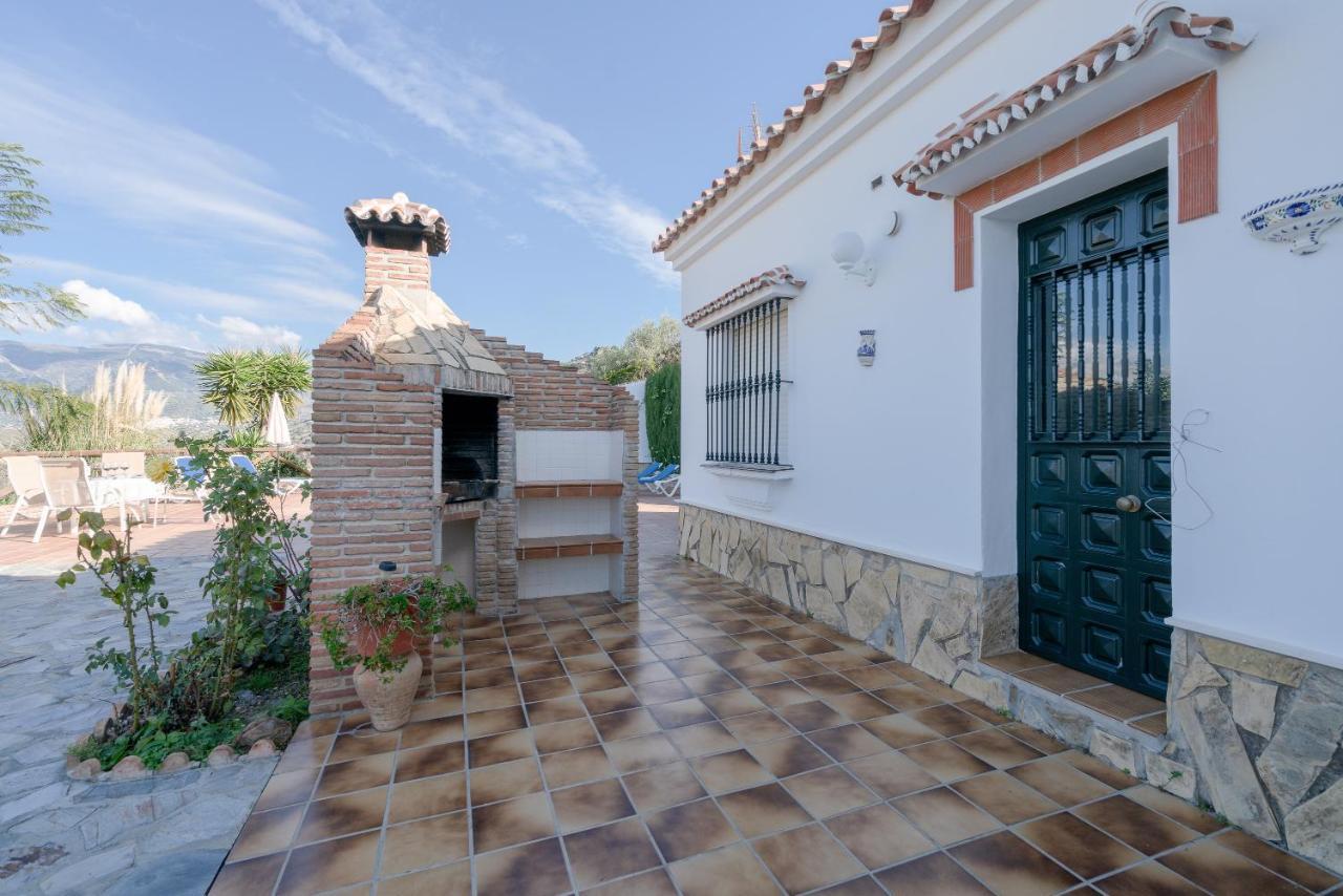 Cortijo La Rijana Villa Sayalonga Ngoại thất bức ảnh